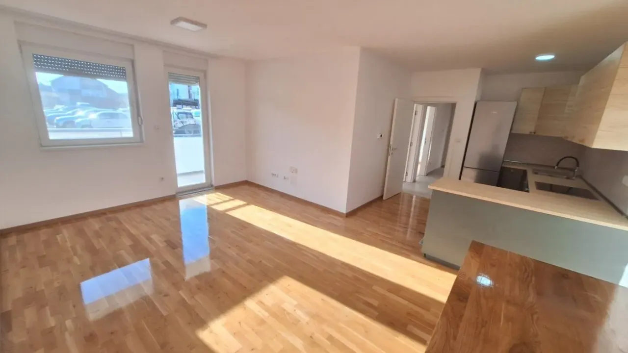 Prodaja, jednosoban stan, 74m², Veternik, Novi Sad Sve Podlokacije