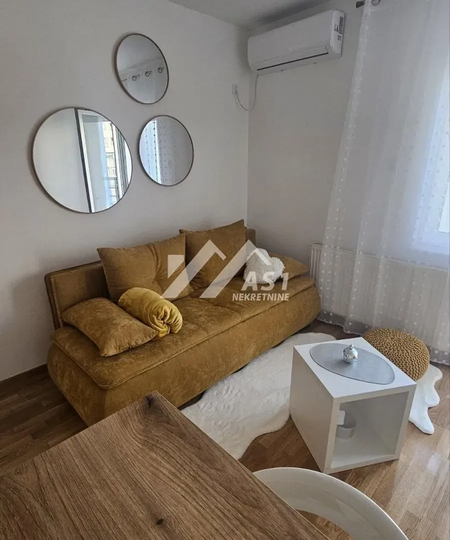 Izdavanje, jednosoban stan, 25m², Bulevar Evrope, Novi Sad Sve Podlokacije