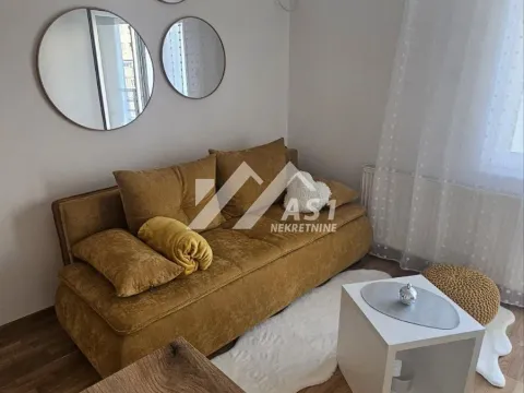 Stan in Bulevar Evrope