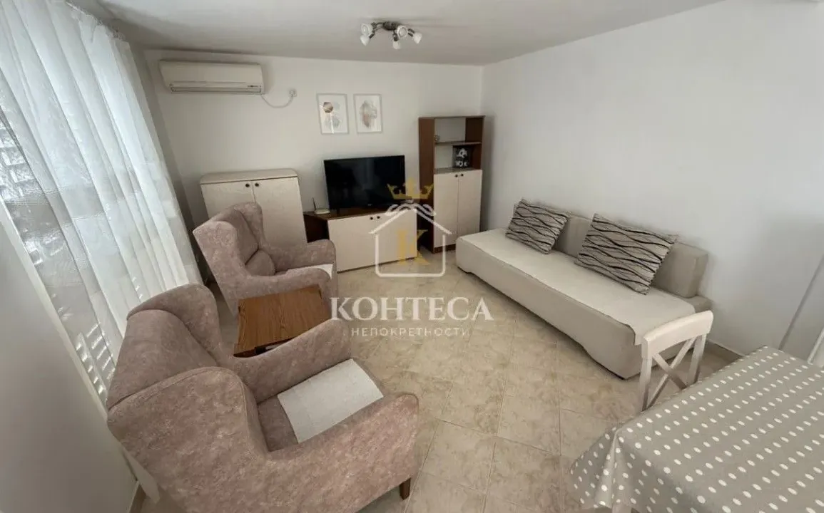 Izdavanje, jednosoban stan, 60m², Tivat, Crna Gora