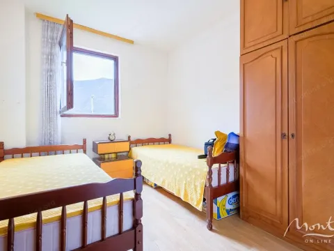 Sale, house, 250m², Dobrota, Kotor - image 4