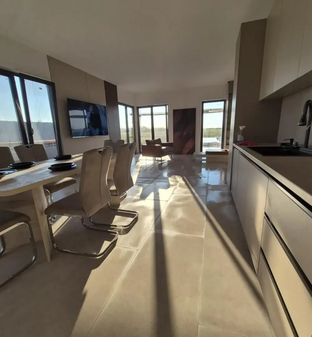 Rent, house, 250m², Zemun Ugrinovci, Zemun Sve Podlokacije
