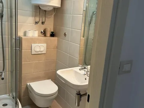 Izdavanje, dvosoban stan, 1m², Budva, Crna Gora - image 19