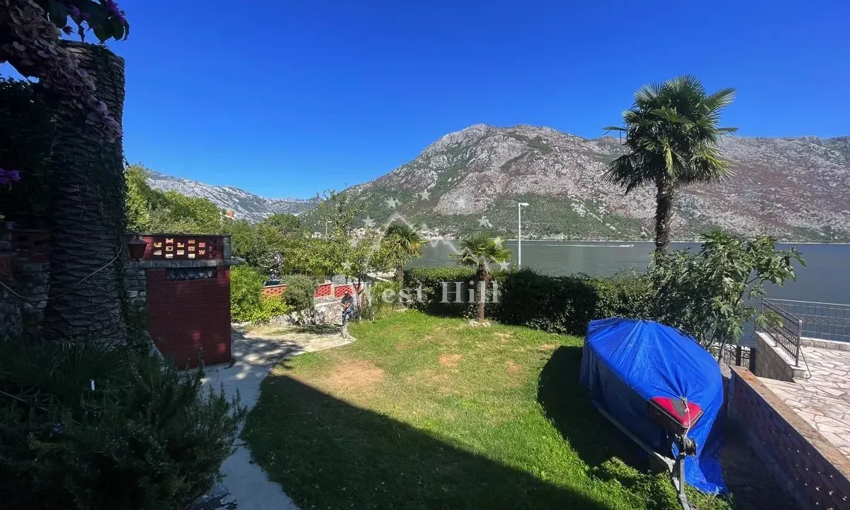 Sale, land lot, 813m², Stoliv, Kotor