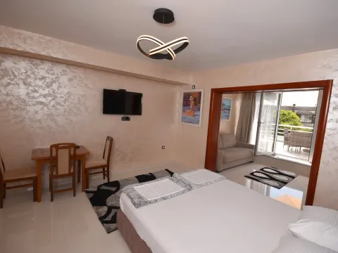 Prodaja, stan, 45m², Herceg Novi, Crna Gora - image 4