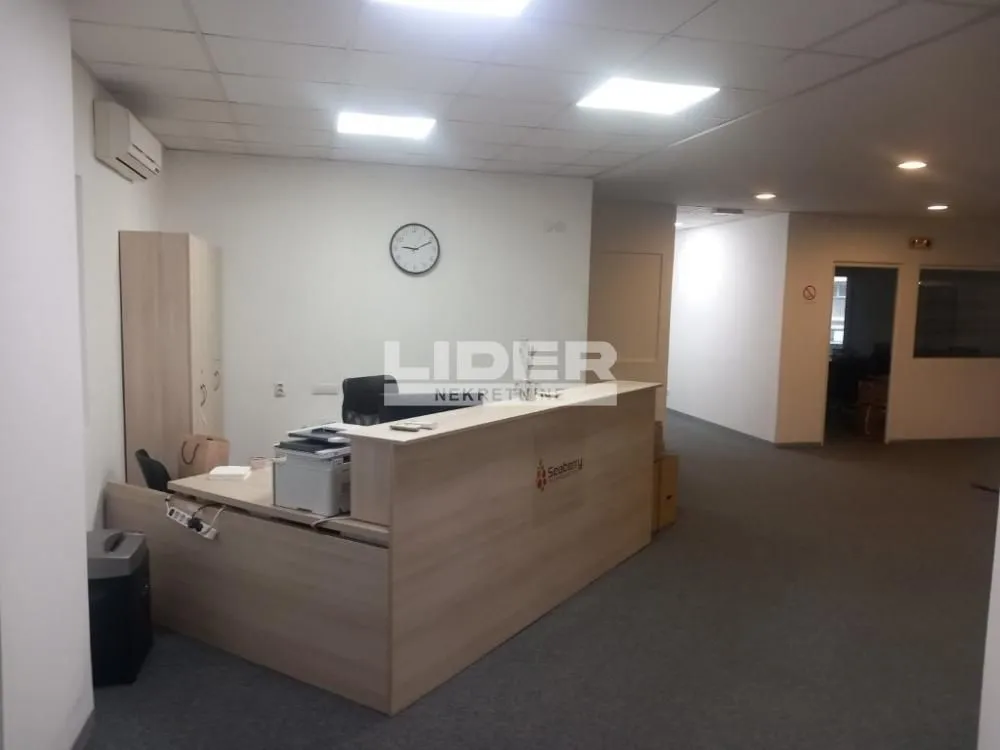 Rent, office space, 310m², Slavija, Vračar Sve Podlokacije