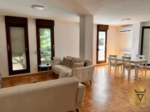 Izdavanje, četvorosoban stan, 95m2, Savski Venac, Beograd Izdavanje, četvorosoban stan, 95m2, Savski Venac, Beograd