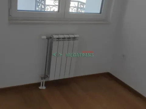 Izdavanje, jednosoban stan, 35m², Centar, Novi Sad - image 3