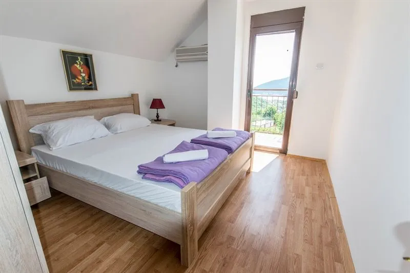 Prodaja, kuća, 100m², Sušćepan, Herceg Novi