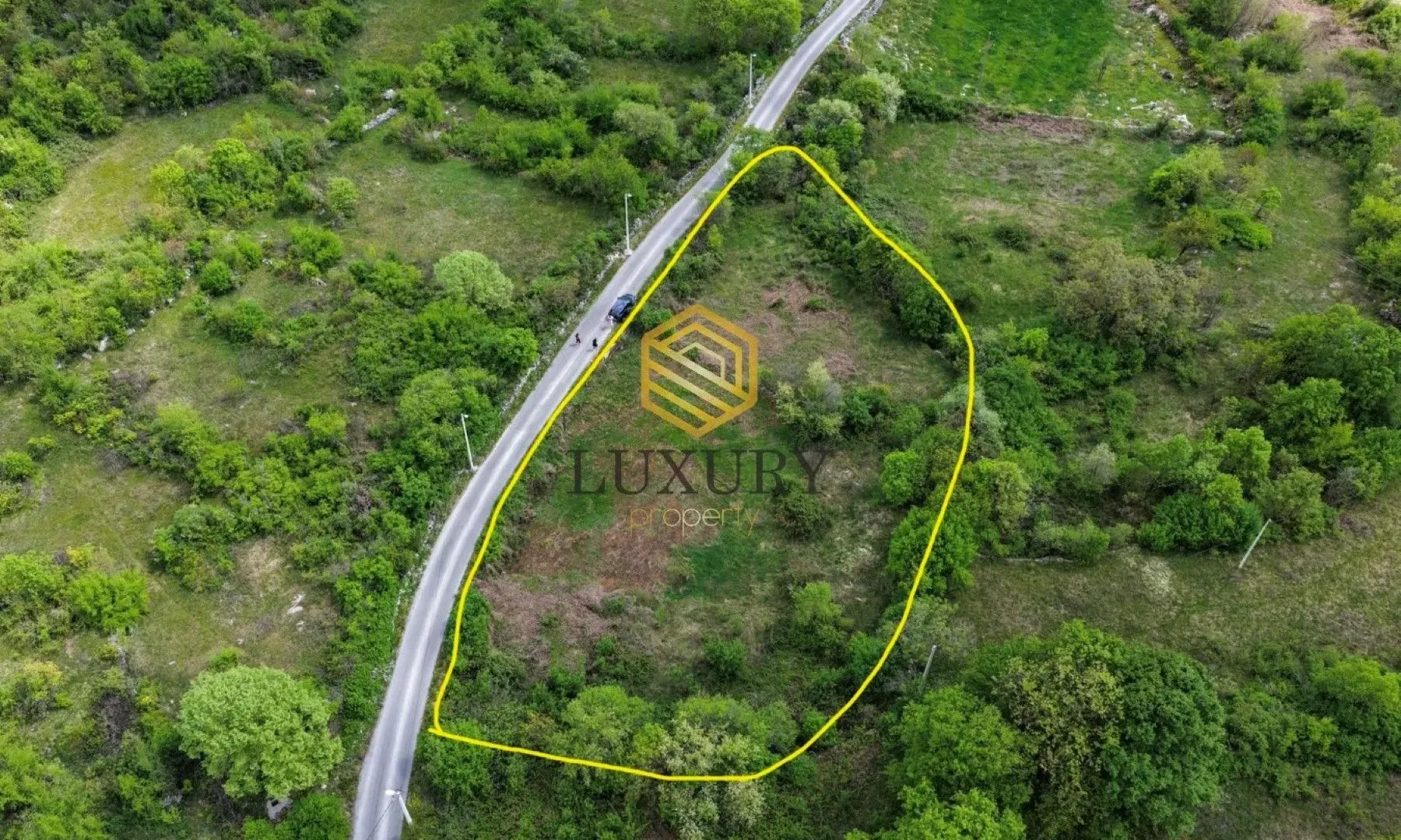 Prodaja, plac, 2500m², Komani, Podgorica