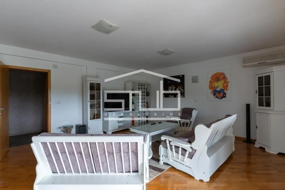 Sale, house, 500m², Rakovica, Beograd
