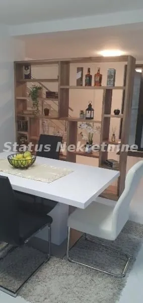Prodaja, kuća, 360m², Irig, Srbija
