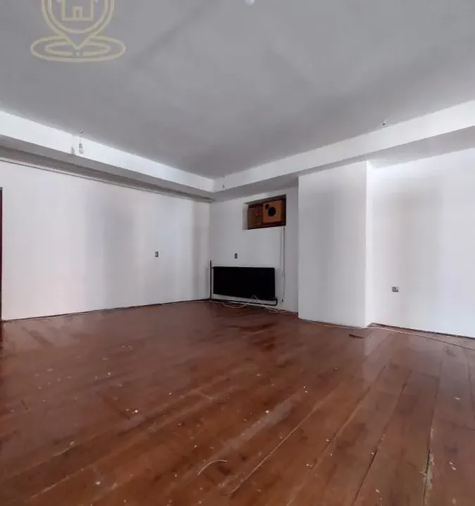 Izdavanje, poslovni prostor, 200m², Centar, Novi Sad