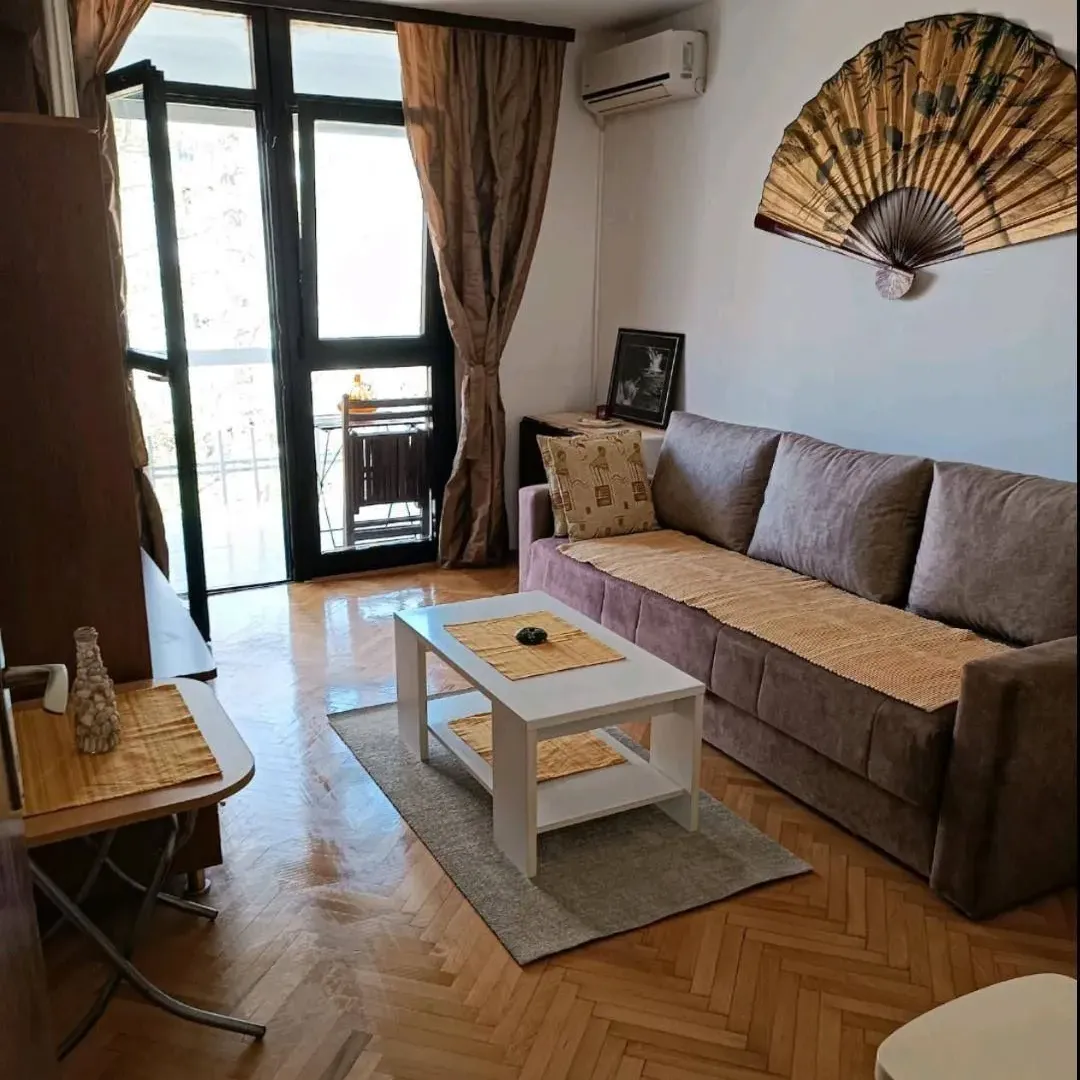 Izdavanje, garsonjera, 30m², Centar, Bar