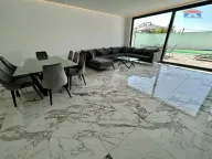 Izdavanje, kuća, 180m², Sremska Kamenica, Petrovaradin - image 4