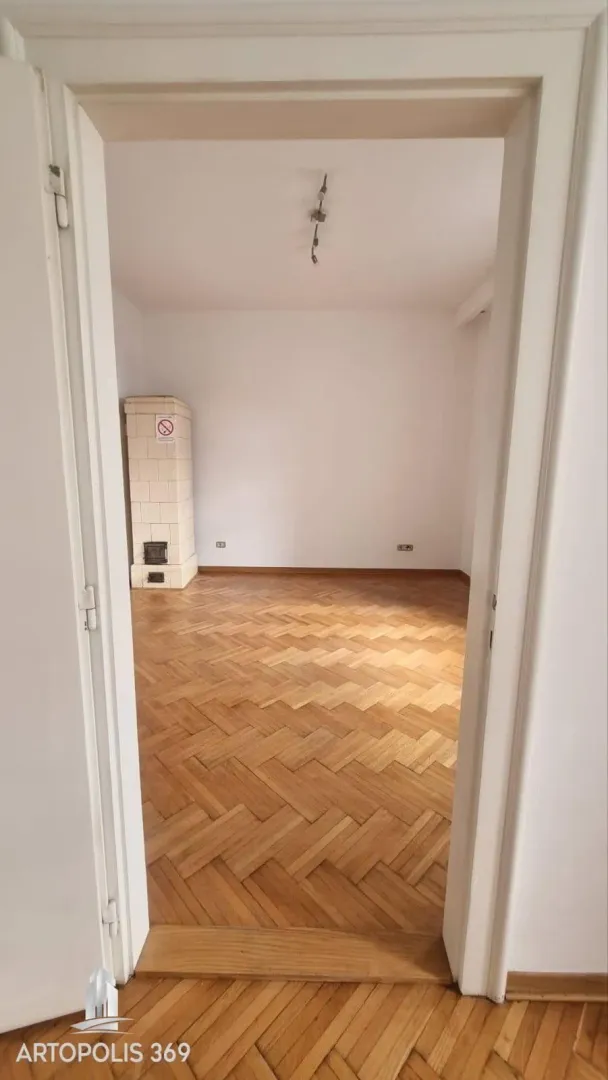 Izdavanje, poslovni prostor, 90m², Stari Grad, Beograd