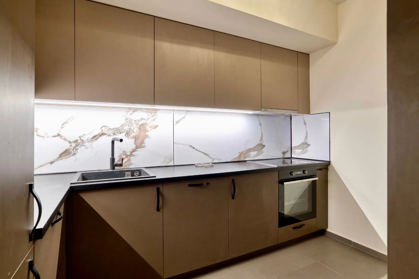 Izdavanje, dvosoban stan, 72m², City Kvart, Podgorica