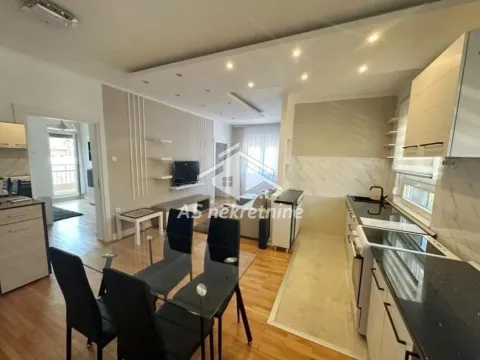 Rent, apartment, 61m², Južni Bulevar, Vračar Sve Podlokacije - image 6