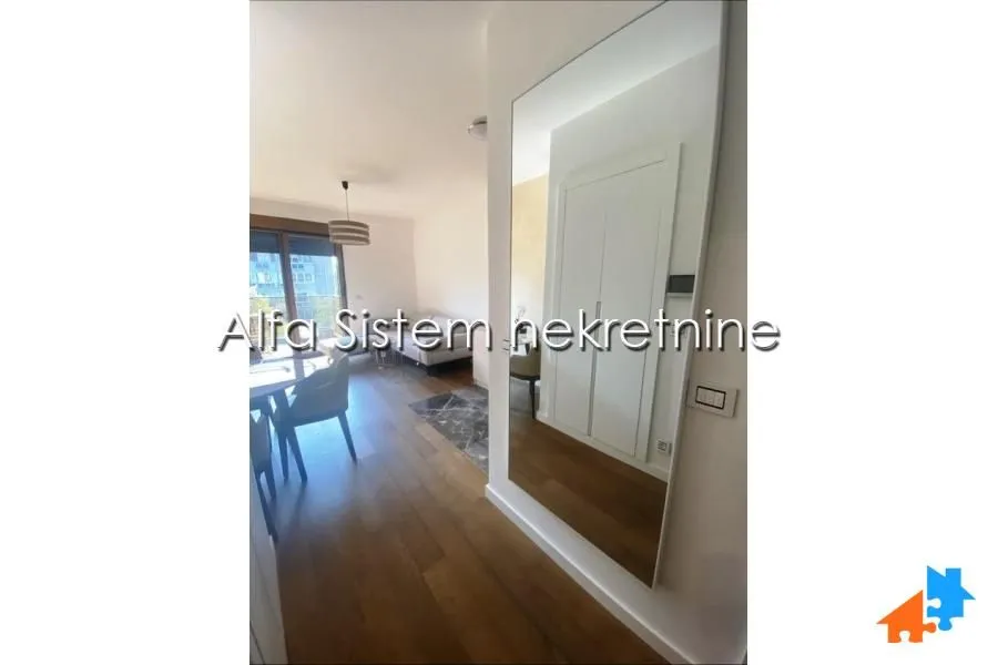 Izdavanje, dvosoban stan, 43m², Vračar Centar, Vračar Sve Podlokacije