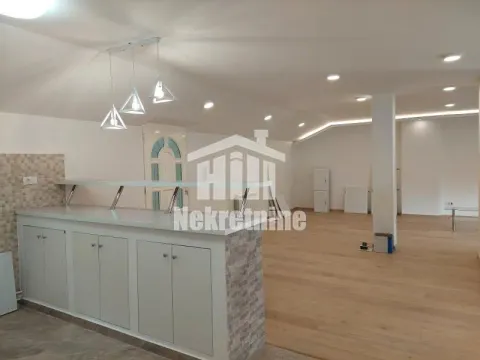 Izdavanje, trosoban stan, 100m², Petlovo Brdo, Beograd - image 12