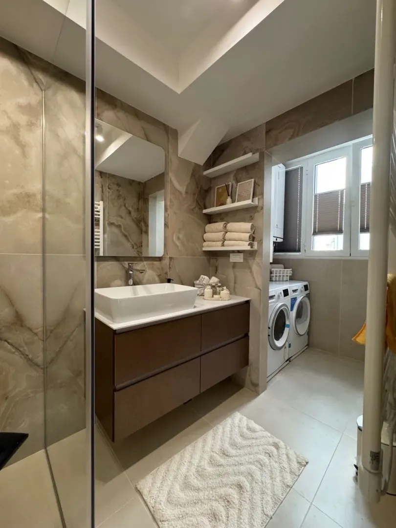 Sale, two bedroom apartment, 74m², Centar, Tivat