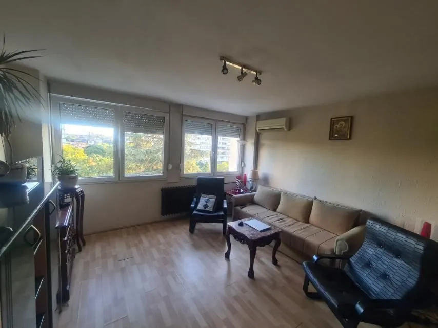 Prodaja, dvosoban stan, 47m², Šumice, Beograd