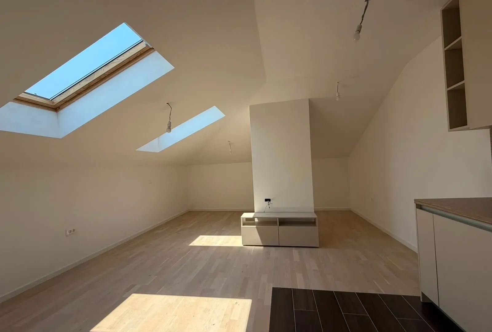 Prodaja, garsonjera, 45m², Tološi, Podgorica
