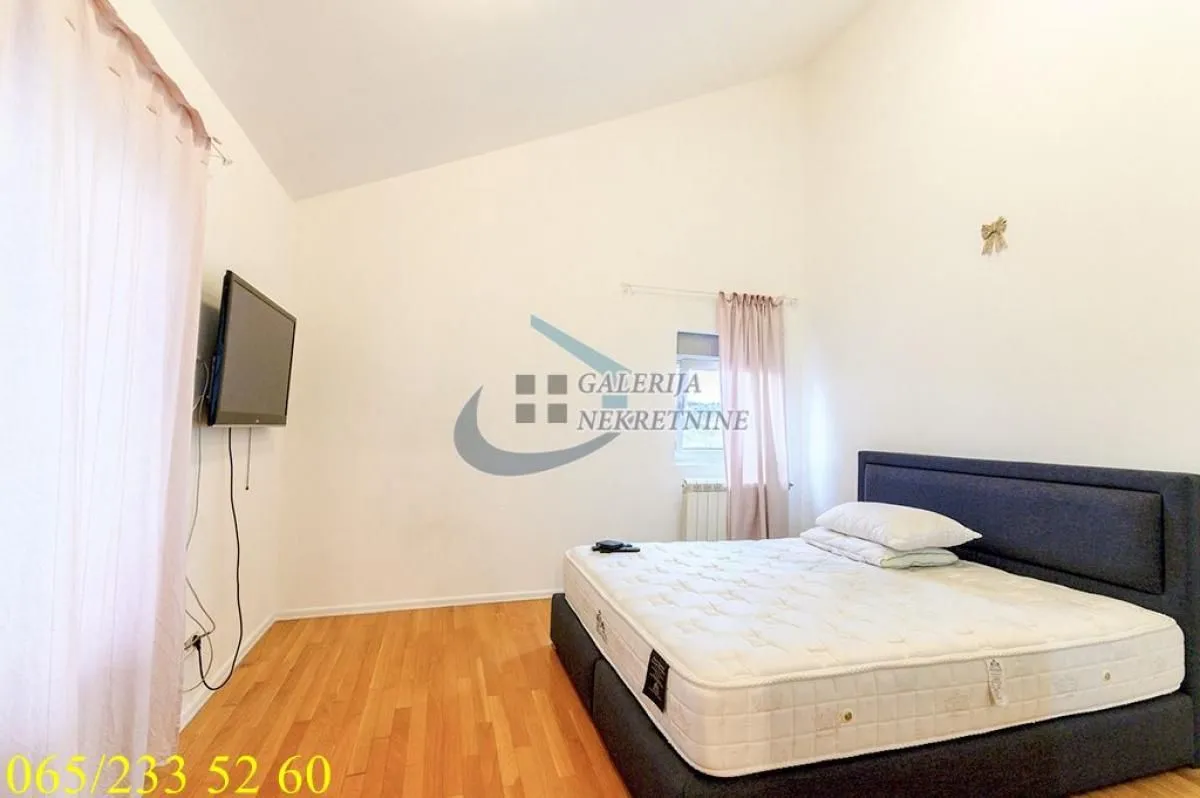 Prodaja, četvorosoban stan, 101m², Autokomanda, Voždovac Sve Podlokacije