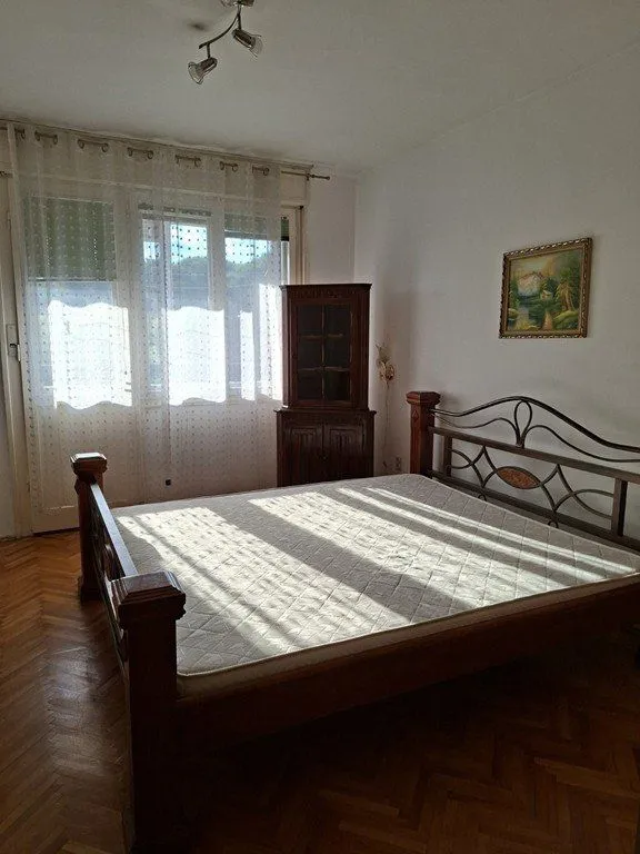 Izdavanje, dvosoban stan, 85m², Preko Morače, Podgorica