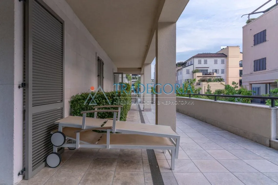 Prodaja, dvosoban stan, 122m², Tivat, Crna Gora