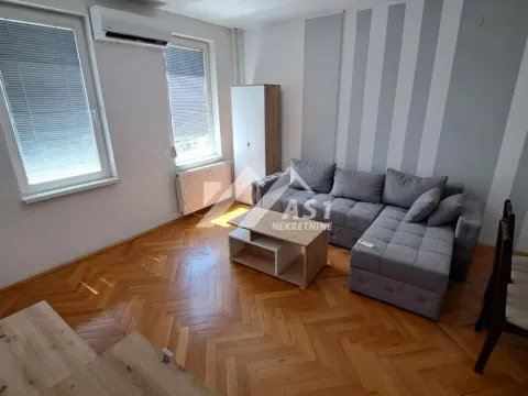 Izdavanje, jednosoban stan, 39m², Rotkvarija, Novi Sad Sve Podlokacije - image 1