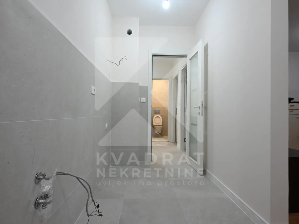 Rent, office space, 65m², Central Point, Podgorica