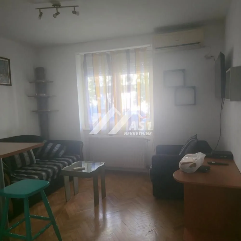Izdavanje, jednosoban stan, 28m², Grbavica, Novi Sad Sve Podlokacije