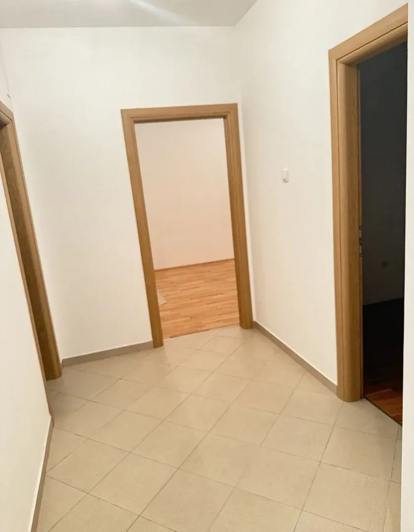 Prodaja, jednosoban stan, 49m², Ljubović, Podgorica
