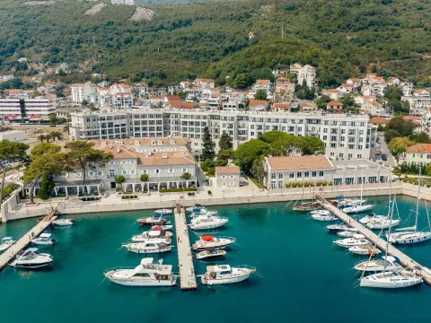 Sale, two bedroom apartment, 100m², Kotor, Crna Gora - image 2