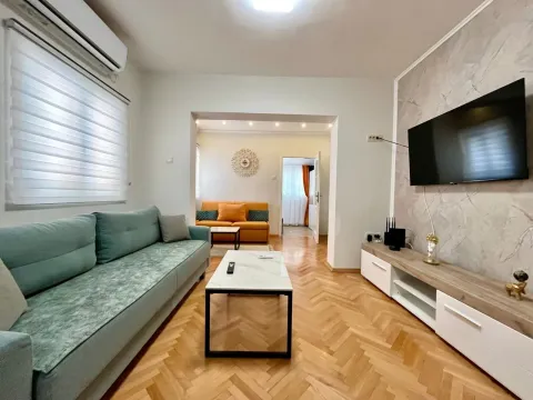 Prodaja, trosoban stan, 80m², Budva, Crna Gora - image 9