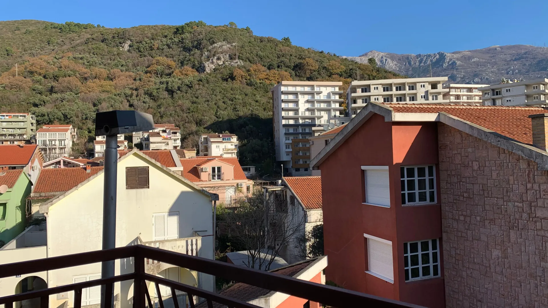 Rent, one bedroom apartment, 42m², Bijeli Do, Budva
