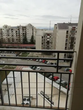 Izdavanje, trosoban stan, 100m², Blok 6, Podgorica - image 16