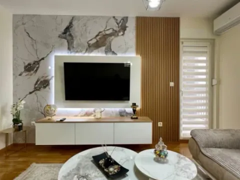 Izdavanje, dvosoban stan, 56m², City Kej, Podgorica