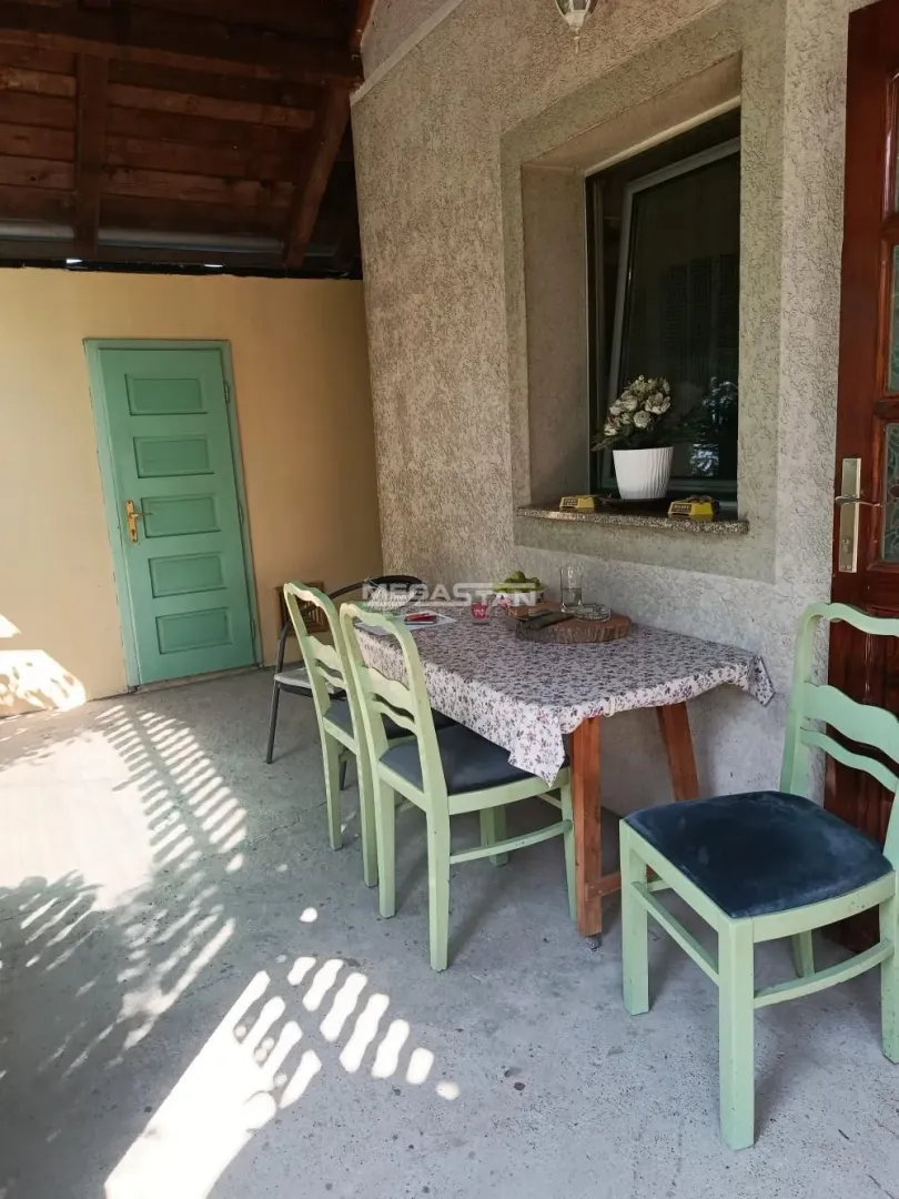 Izdavanje, kuća, 83m², Borča 1, Borča Sve Podlokacije