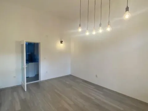 Sale, house, 199m², Socijalno, Novi Sad Sve Podlokacije - image 7