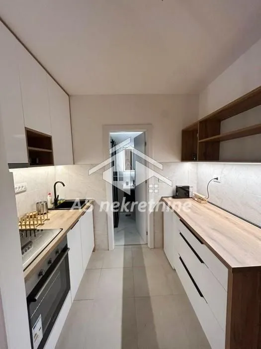 Izdavanje, stan, 34m², Stari Grad, Beograd