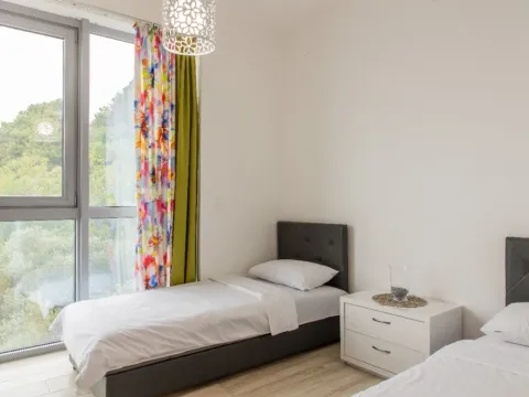 Rent, two bedroom apartment, 93m², Sutomore, Bar - image 7