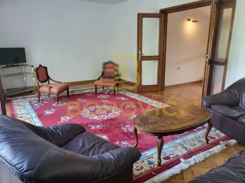 Sale, house, 320m², Čukarica, Beograd