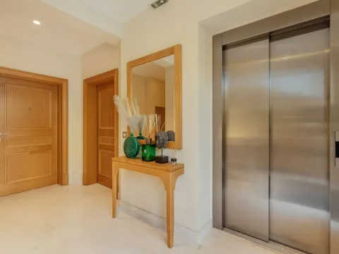 Prodaja, dvosoban stan, 104m², Donja Lastva, Tivat - image 2