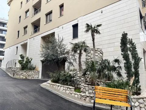 Sale, two bedroom apartment, 47m², Bečići, Budva - image 10