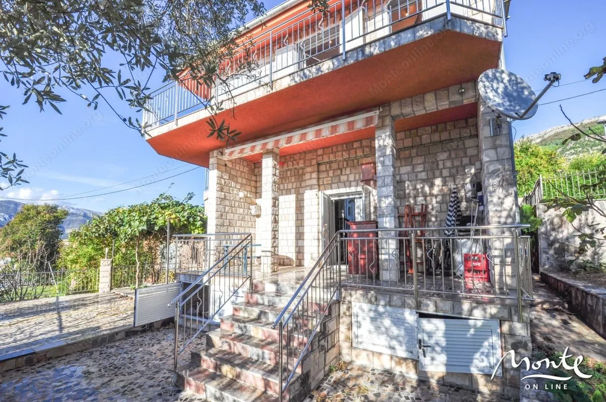 Prodaja, kuća, 194m², Tivat, Crna Gora