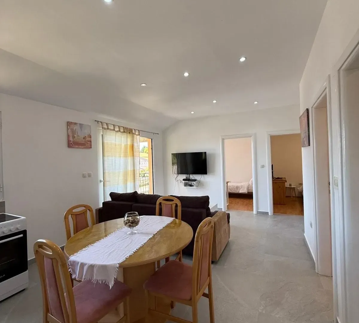 Rent, three bedroom apartment, 85m², Gradiošnica, Tivat