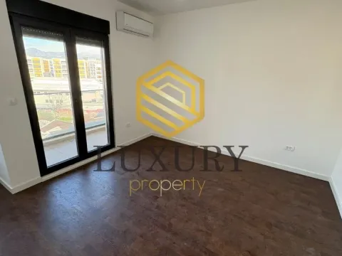 Prodaja, jednosoban stan, 39m², Central Point, Podgorica - image 2