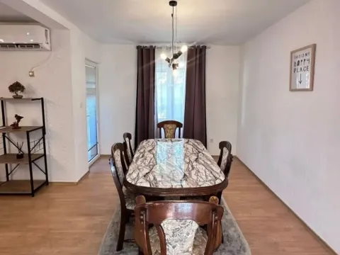Rent, two bedroom apartment, 100m², Tološi, Podgorica - image 4
